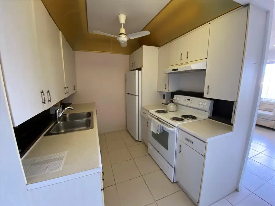 4047 Cambridge C #4047, Deerfield Beach, FL 33442 - Image #3