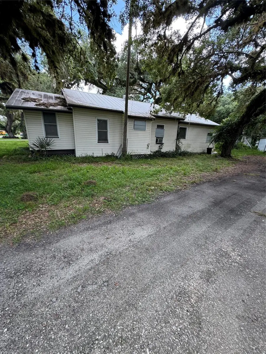 165 Hendry St, Labelle, FL 33935 - Image #2
