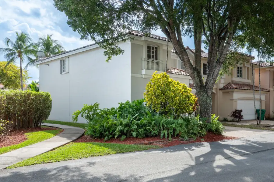10912 NW 69th St, Doral, FL 33178 - Image #3