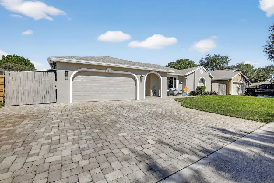 11611 SW 52nd St, Cooper City, FL 33330 - Image #2