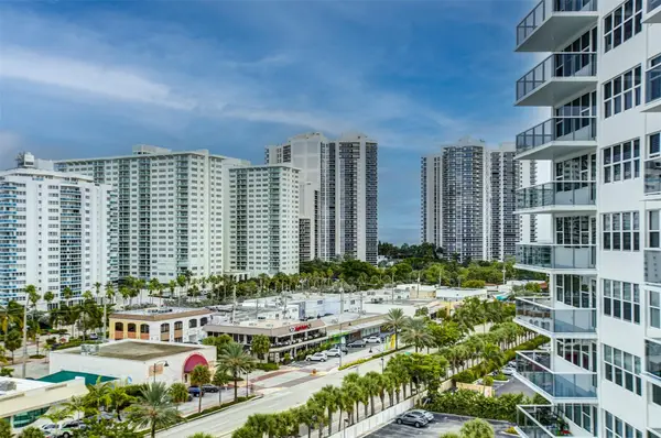 3300 NE 36th St #1011, Fort Lauderdale, FL 33308