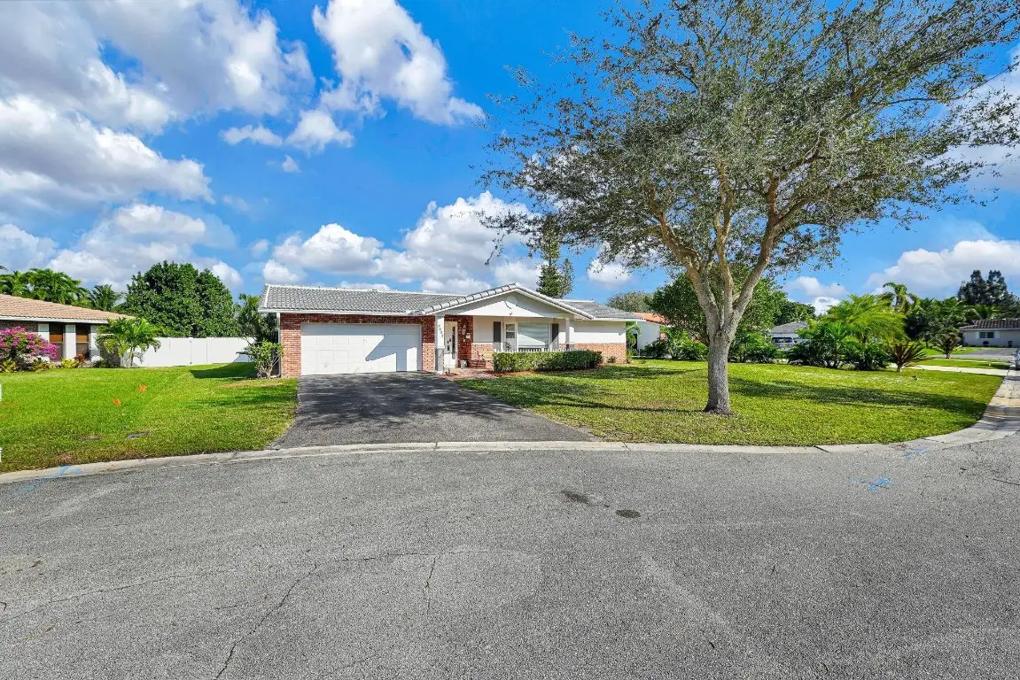 9921 NW 38th Street, Coral Springs, FL 33065 - Image #1