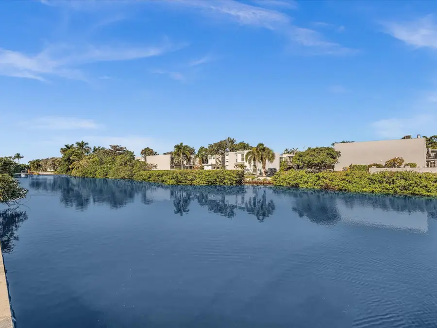 801 NE 18th Ct #103, Fort Lauderdale, FL 33305 - Image #3