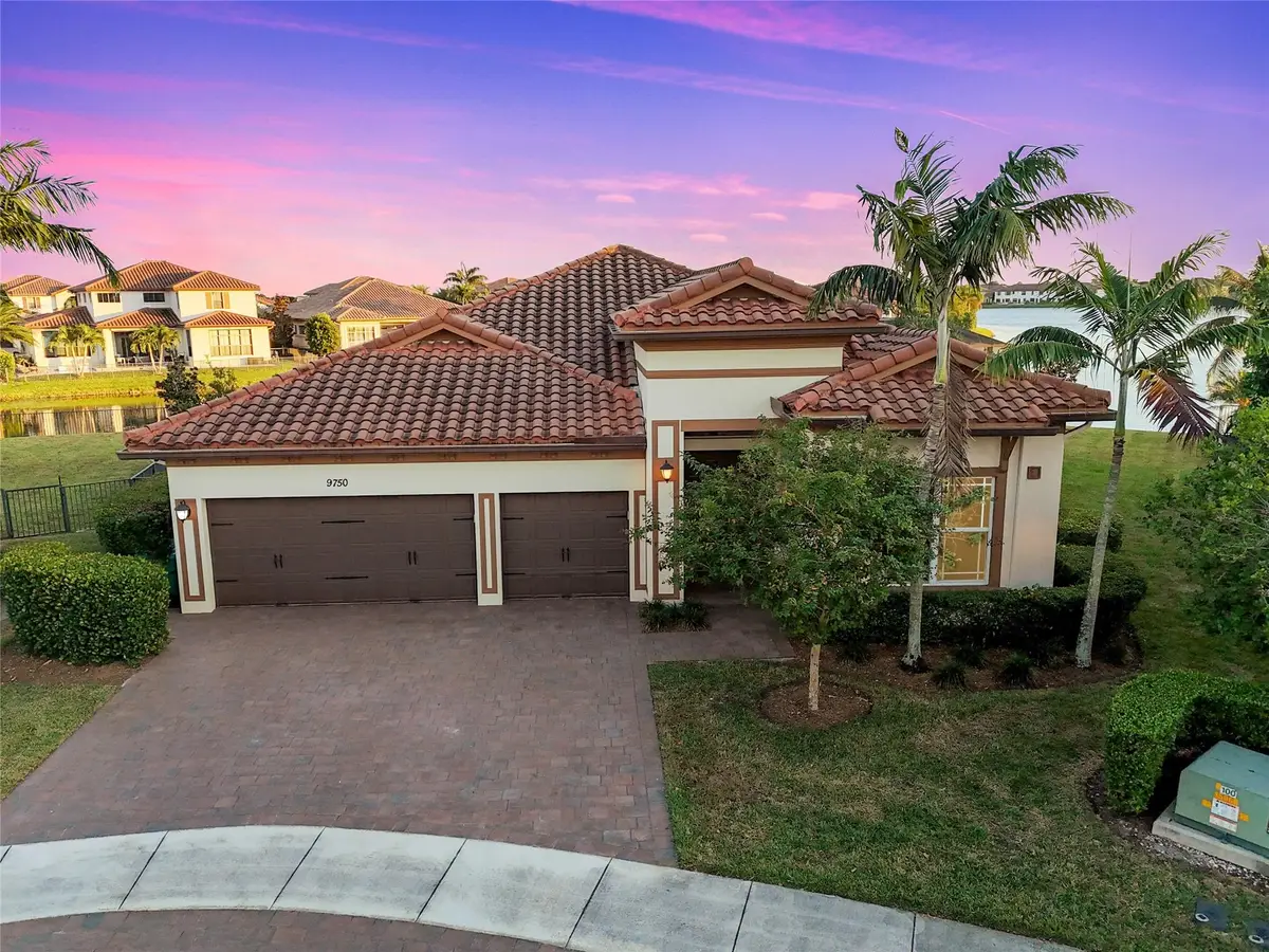 9750 Lakeview Ln, Parkland, FL 33076 - Image #1