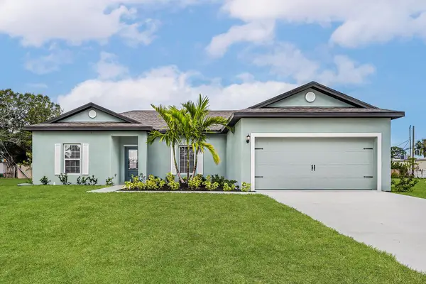 5262 NW Lamoore Ln, Port St Lucie, FL 34953