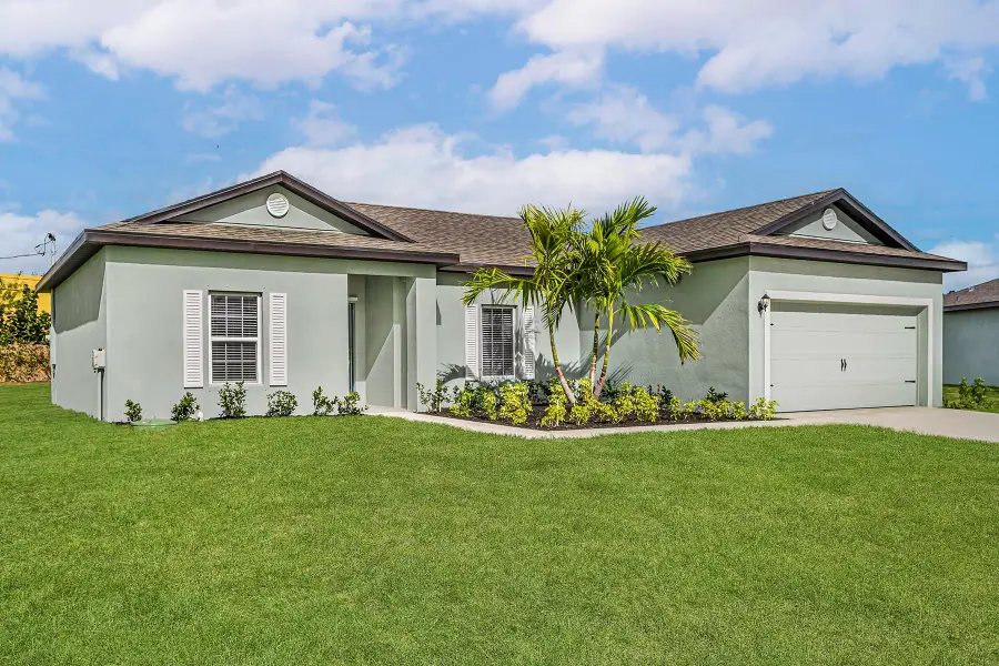 5262 NW Lamoore Ln, Port Saint Lucie, FL 34953 - Image #2