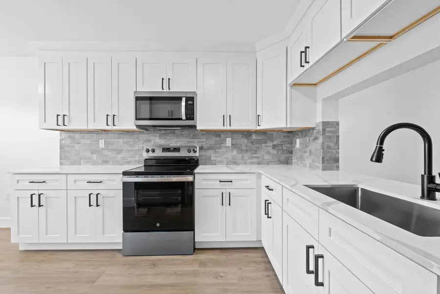 4734 Lucerne Lakes Blvd #303, Lake Worth, FL 33467 - Image #2