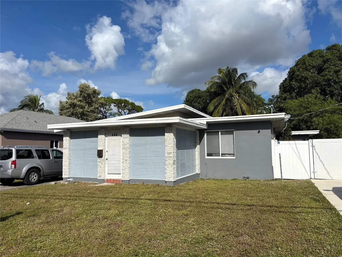 935 NE 33rd St, Oakland Park, FL 33334 - Image #1