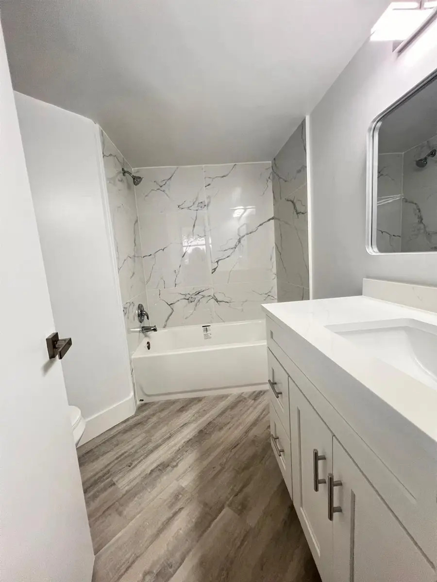 214 Lake Pointe Dr #103, Oakland Park, FL 33309 - Image #3