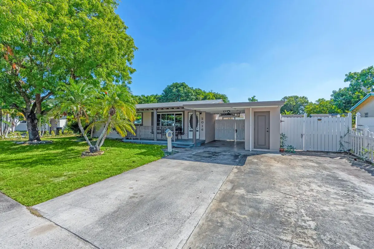 2016 SW 37th Ave, Fort Lauderdale, FL 33312 - Image #1