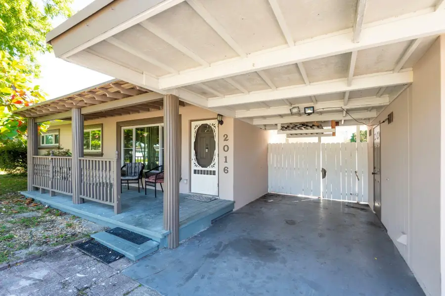 2016 SW 37th Ave, Fort Lauderdale, FL 33312 - Image #2