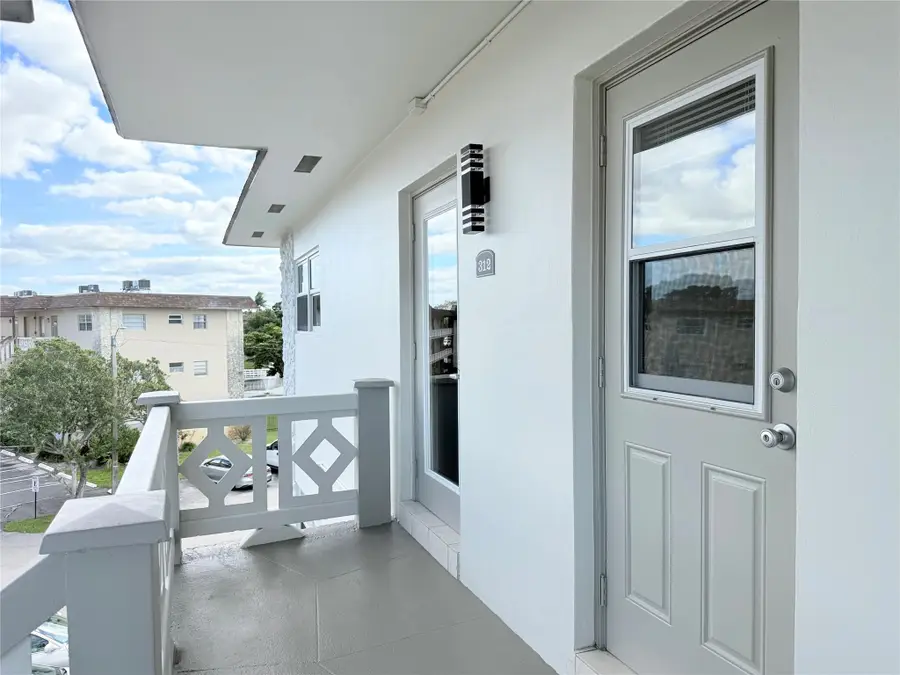 5171 W Oakland Park Blvd #312, Lauderdale Lakes, FL 33313 - Image #2