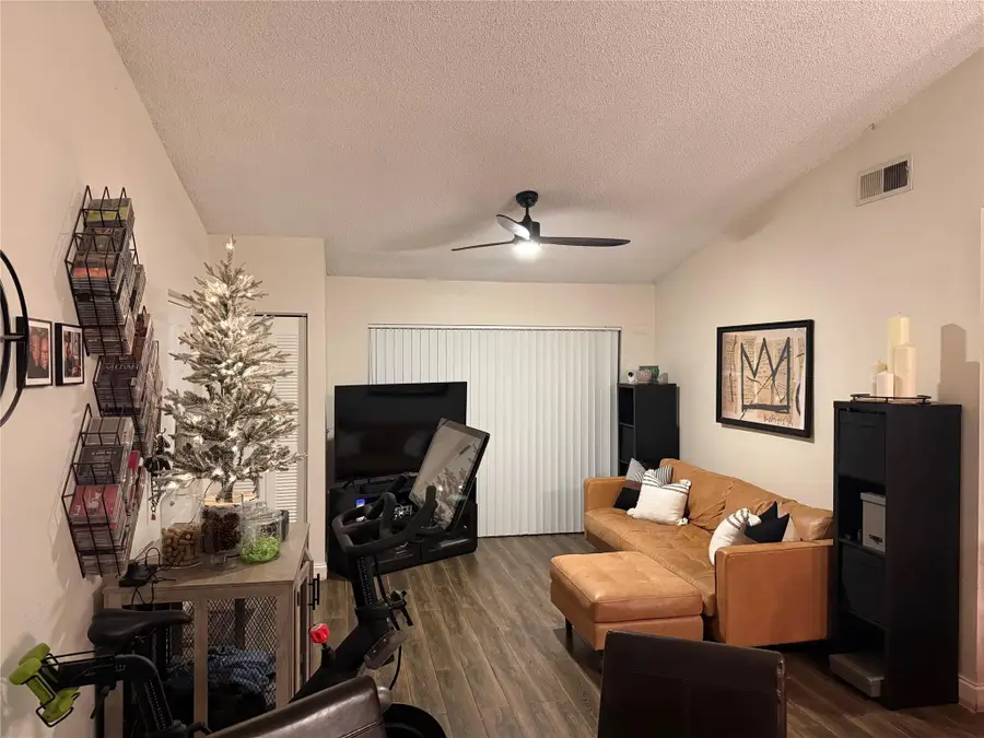 9999 Summerbreeze Dr #815, Sunrise, FL 33322 - Image #3