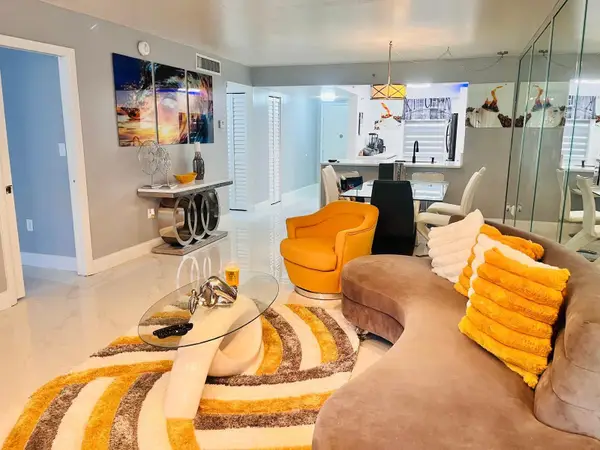 3910 Inverrary Blvd #203B, Lauderhill, FL 33319