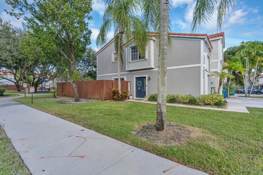 8449 SW 23rd Ct, Miramar, FL 33025 - Image #3