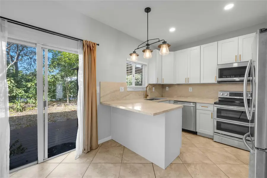 8464 Lagos De Campo Blvd #8464, Tamarac, FL 33321 - Image #3