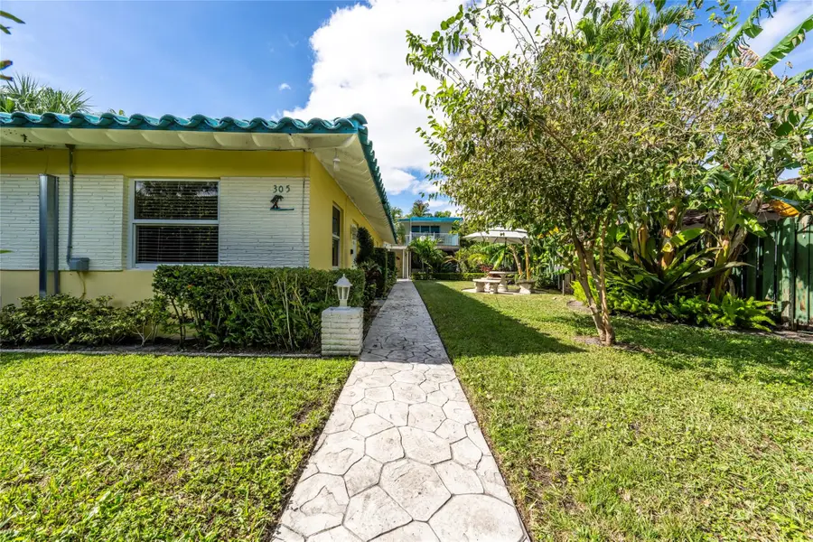 305 Hibiscus Ave, Pompano Beach, FL 33062 - Image #3