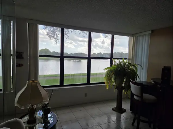 2767 Carambola Cir #102, Pompano Beach, FL 33066
