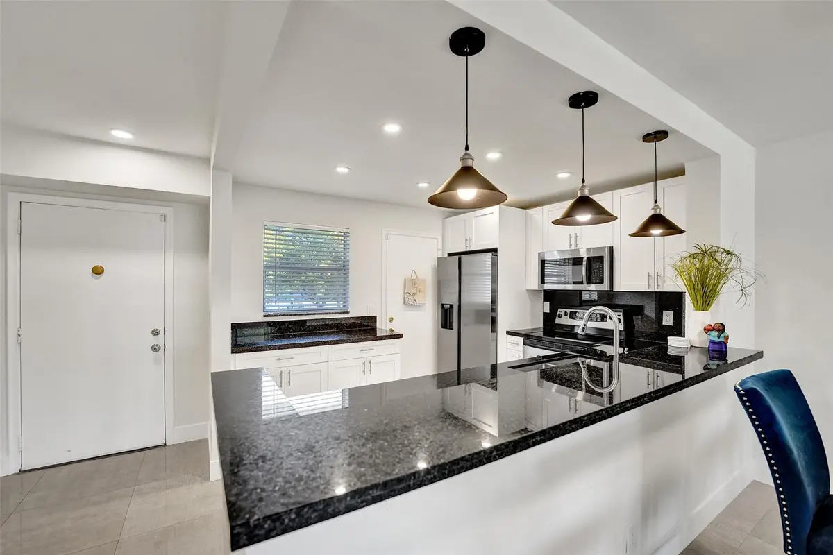 1024 SE 3rd Ave #207, Dania Beach, FL 33004 - Image #1