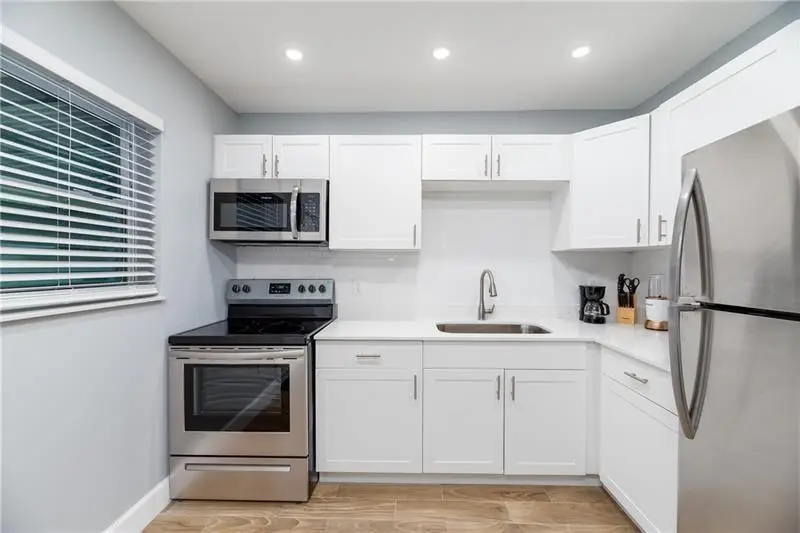 628 SW 14th Ter, Fort Lauderdale, FL 33312 - Image #2