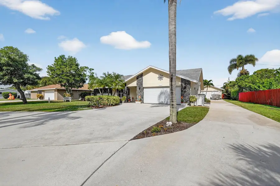 7163 Saint Andrews Rd, Lake Worth, FL 33467 - Image #2