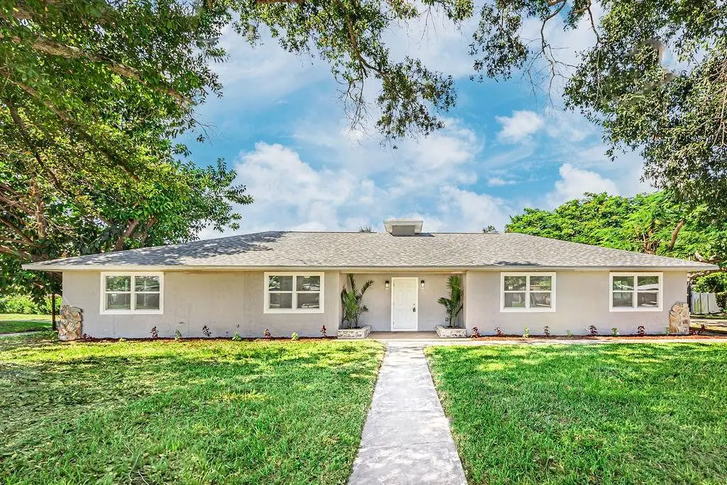 300 Riomar Drive, Port Saint Lucie, FL 34952 - Image #1