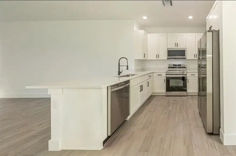 1605 N 23rd St, Fort Pierce, FL 34950 - Image #2