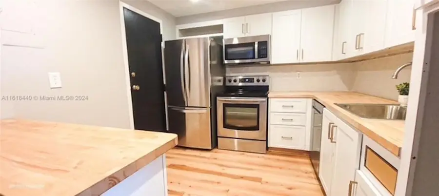 6500 Cypress Rd #211, Plantation, FL 33317 - Image #2