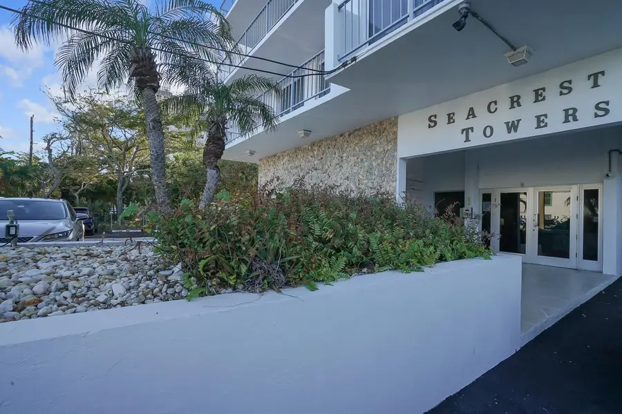 1609 N Riverside Dr #304, Pompano Beach, FL 33062 - Image #2