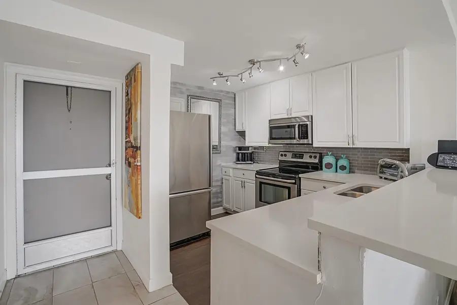 1609 N Riverside Dr #304, Pompano Beach, FL 33062 - Image #3