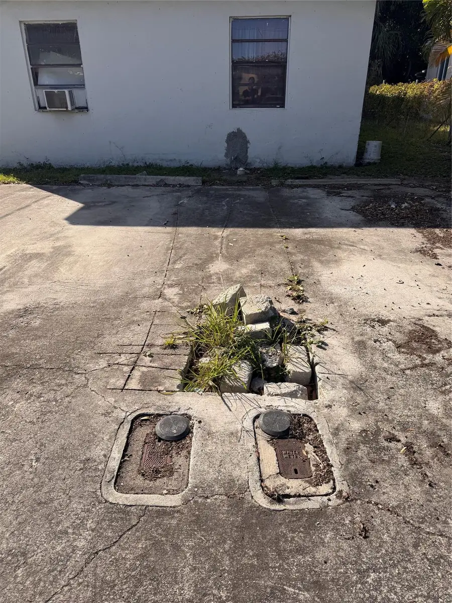 607 NW 15th Ave, Pompano Beach, FL 33069 - Image #2