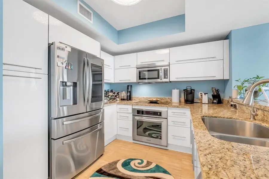 2641 N Flamingo Rd #1105N, Sunrise, FL 33323 - Image #3