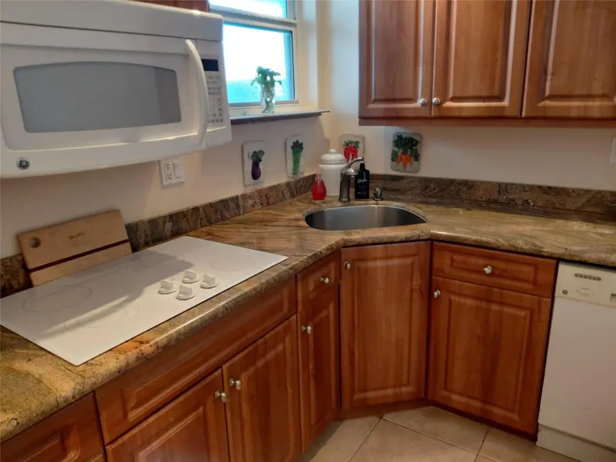 1920 S Ocean Dr #304, Fort Lauderdale, FL 33316 - Image #2