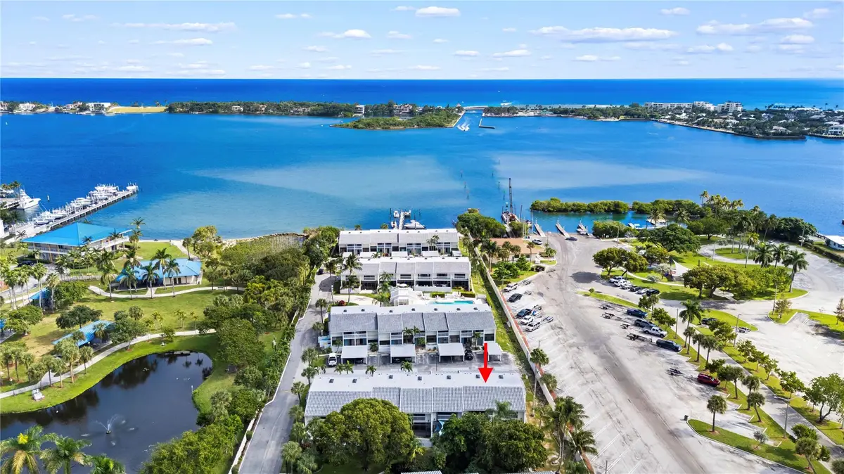 630 NE 20th Ln, Boynton Beach, FL 33435 - Image #1