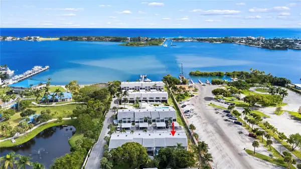 630 NE 20th Ln, Boynton Beach, FL 33435