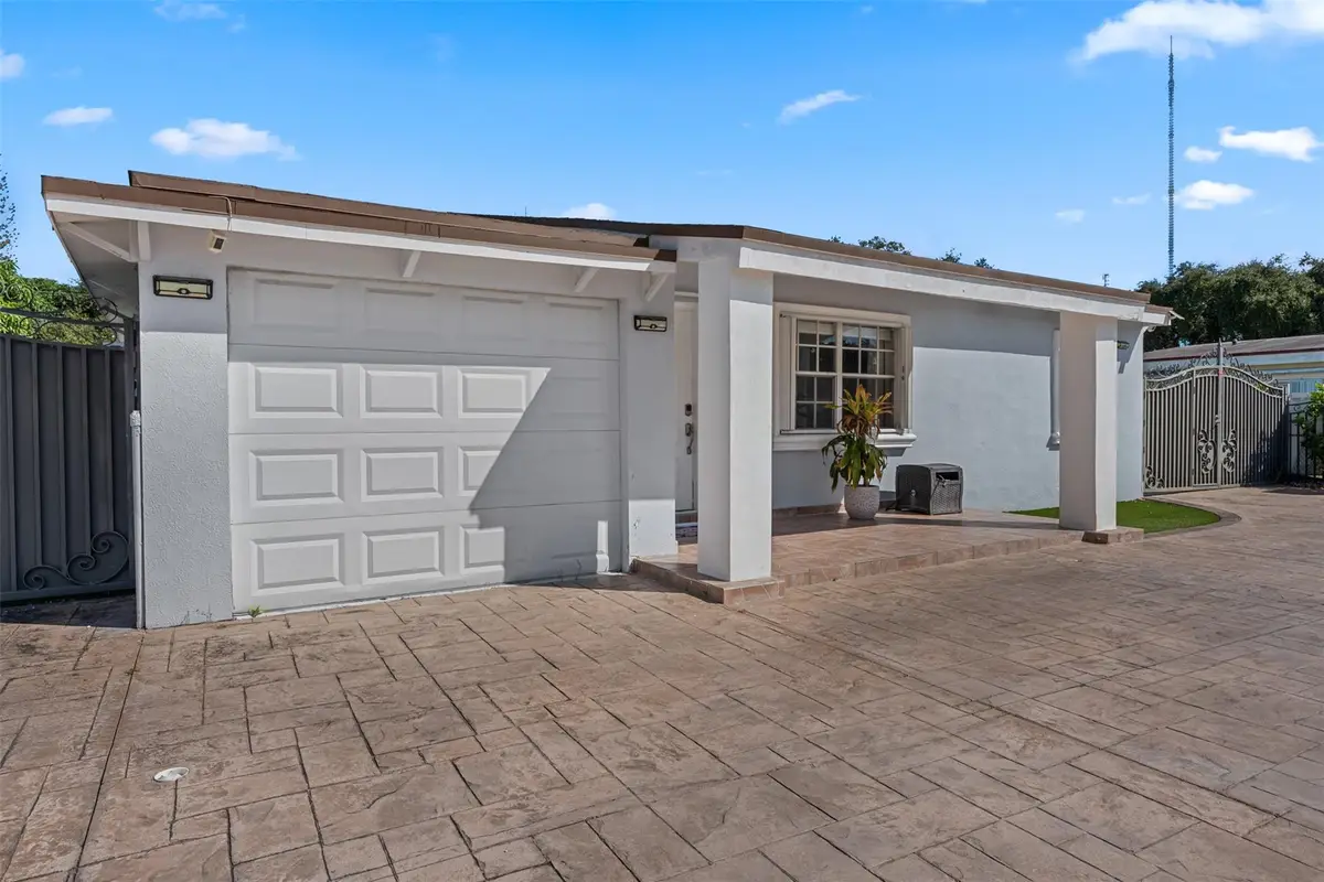 31 Miami Gardens Rd, West Park, FL 33023 - Image #1