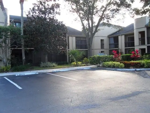 9440 Meadowood Dr #205, Fort Pierce, FL 34951 - Image #1