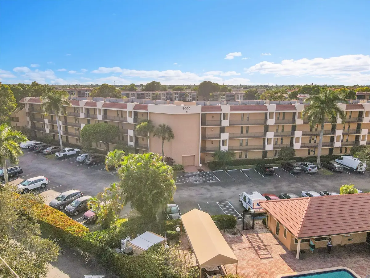 6008 Coral Lake Dr #108, Pompano Beach, FL 33063 - Image #1