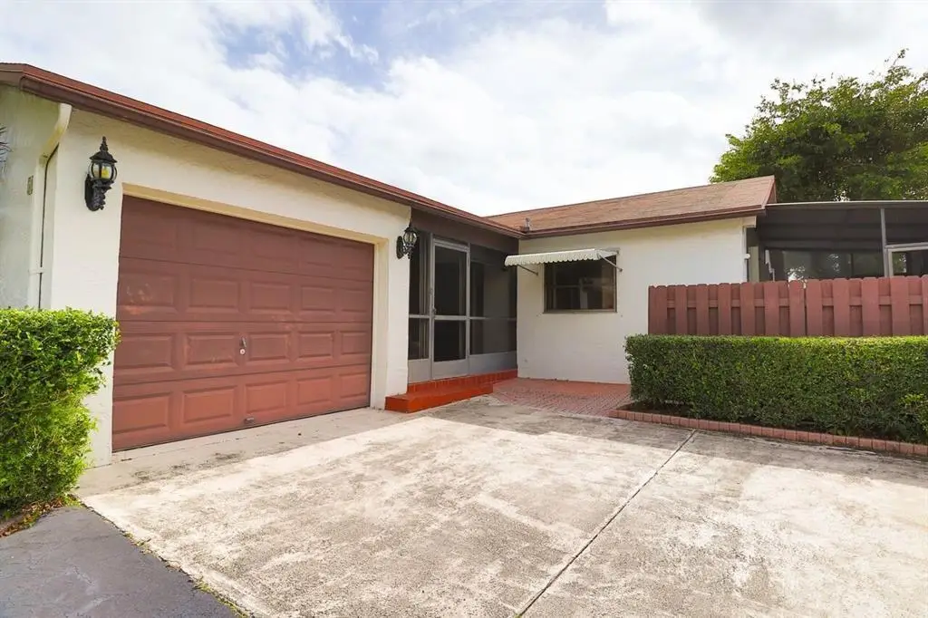 5086 Mirror Lakes Blvd, Boynton Beach, FL 33472 - Image #1