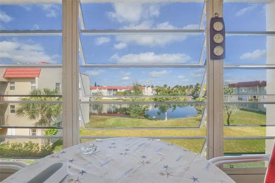 3051 Sunrise Lakes Dr #302, Fort Lauderdale, FL 33322 - Image #3