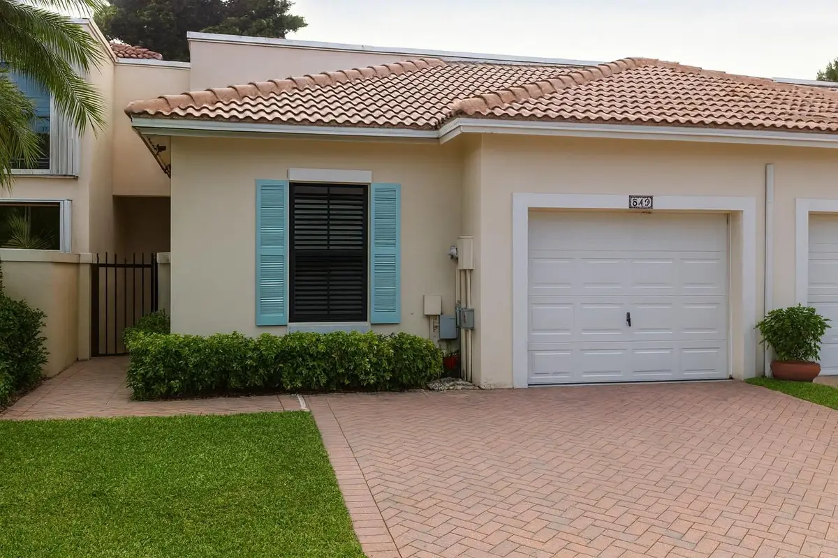 849 SW 158 Te, Pembroke Pines, FL 33027 - Image #1