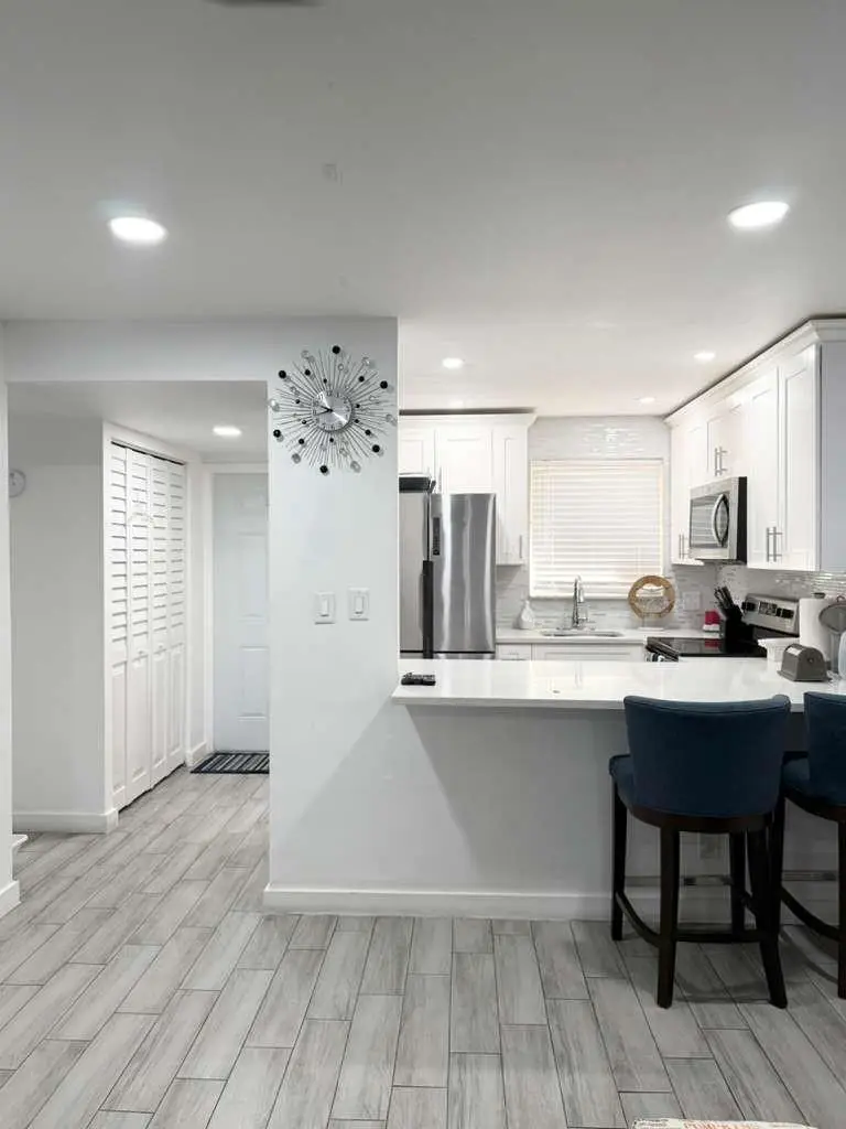 2950 W Sunrise Lks Dr #106, Sunrise, FL 33322 - Image #1