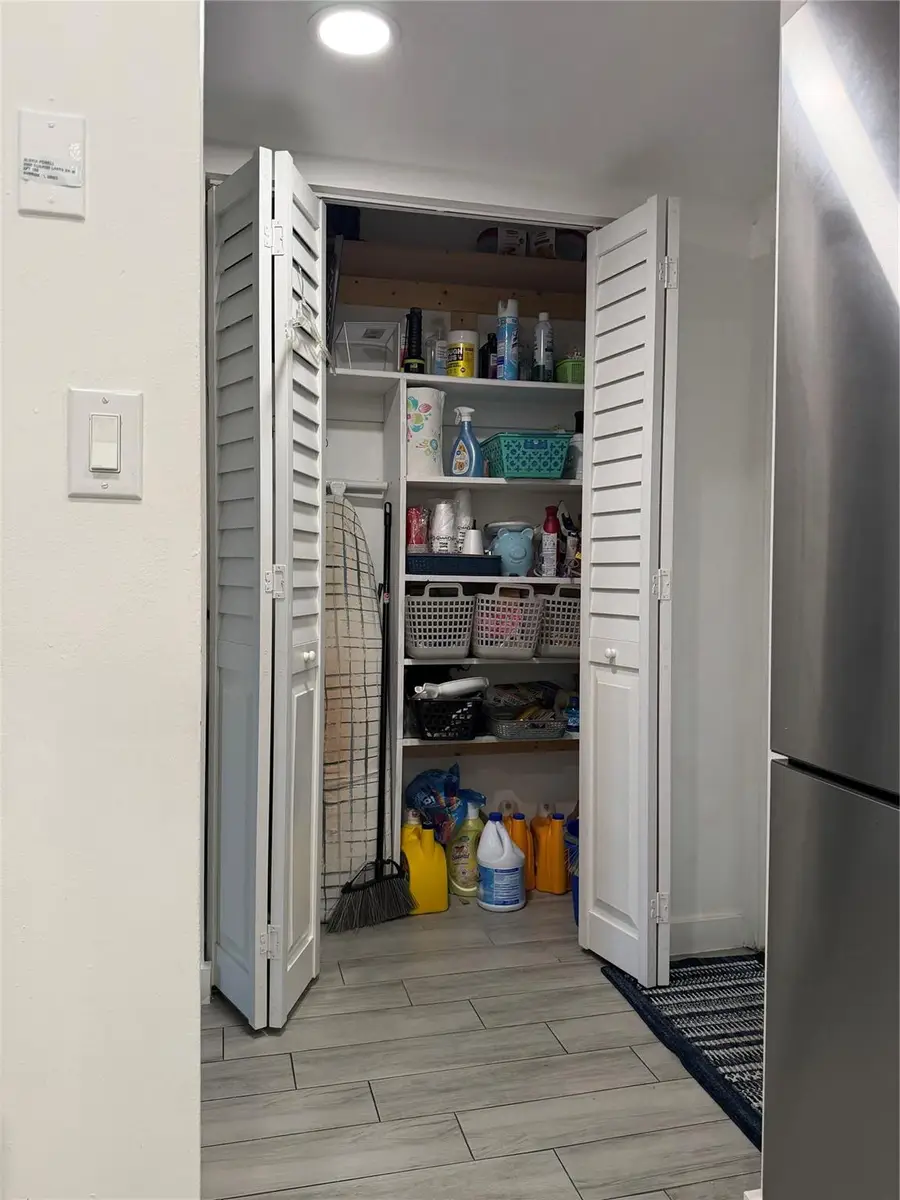 2950 W Sunrise Lks Dr #106, Sunrise, FL 33322 - Image #3