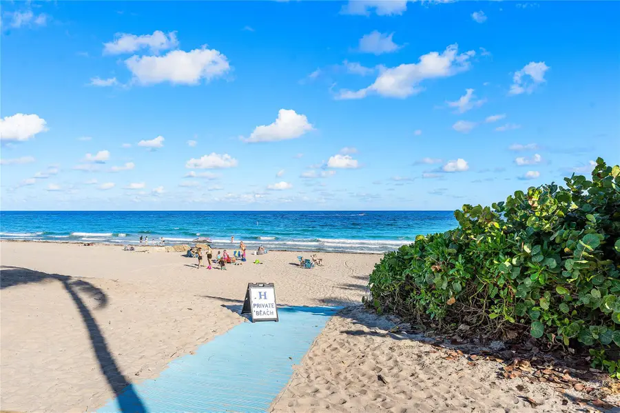 800 SE 20th Avenue #206, Deerfield Beach, FL 33441 - Image #3
