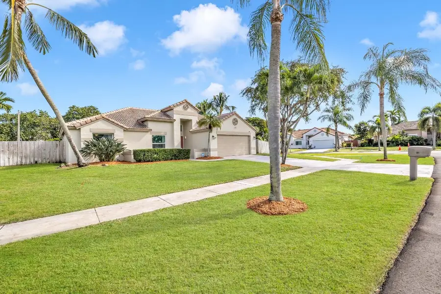 24 Dogwood Circle, Boynton Beach, FL 33436 - Image #2