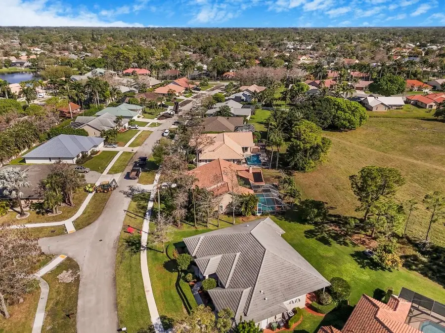 1558 Grantham Dr, Wellington, FL 33414 - Image #2