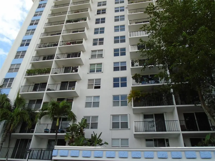 1800 N Andrews Avenue #4B, Fort Lauderdale, FL 33311 - Image #2