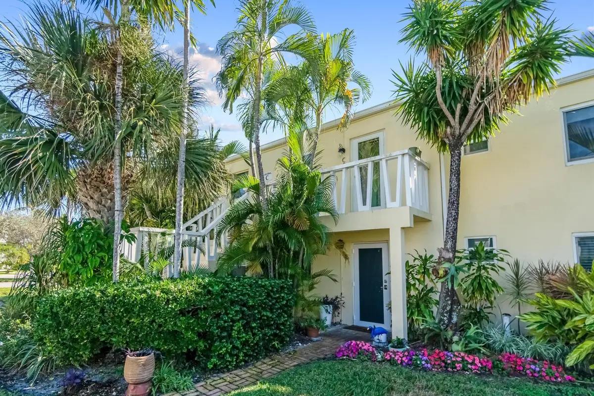 2755 NE 28th Ave #C2, Lighthouse Point, FL 33064 - Image #1