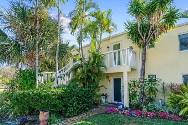 2755 NE 28th Ave #C2, Lighthouse Point, FL 33064