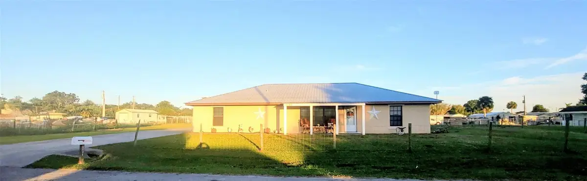 1153 Jerdik Dr, Moore Haven, FL 33471 - Image #1